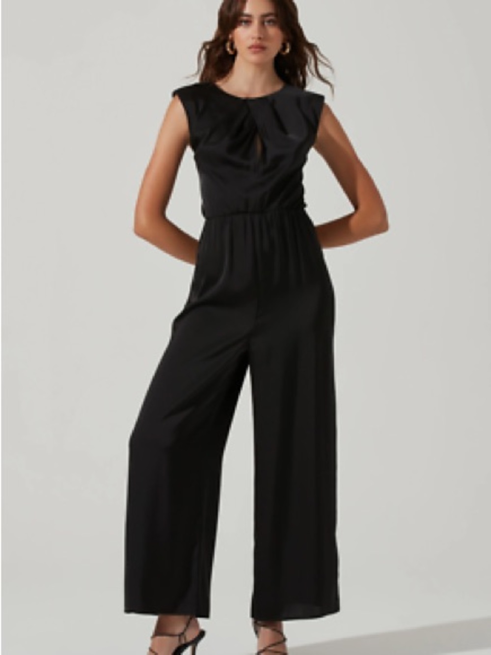 NWOT Astr The Label Women’s Sleeveless Satin Wide Leg Jumpsuit Medium Black